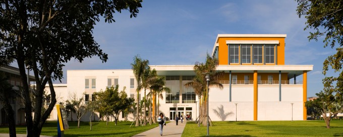 Díaz-Balart Hall