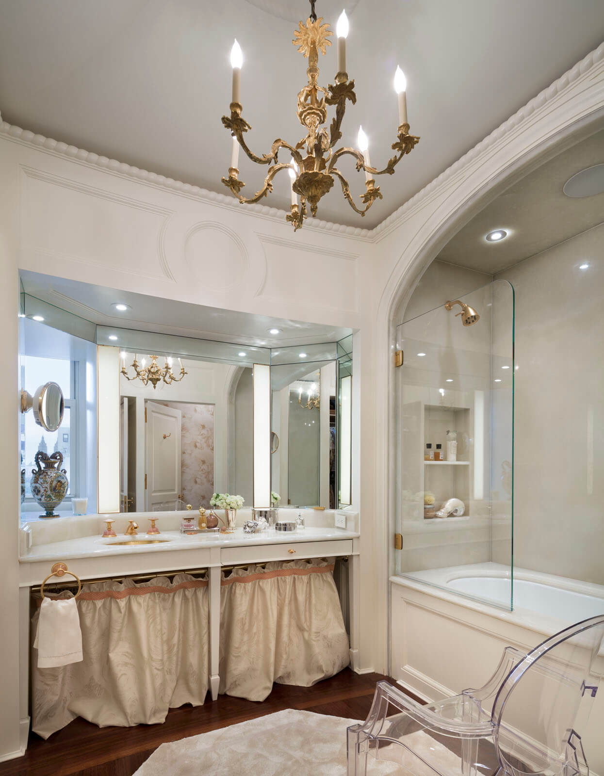 Park Avenue Apartment image 8