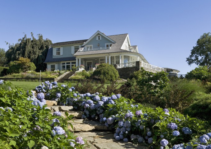 House at Blue Water Hill